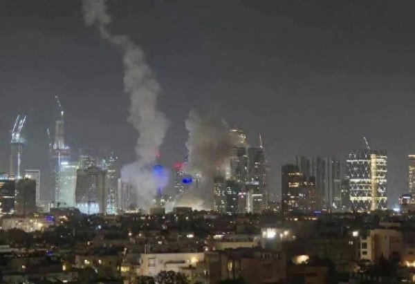 伊朗转机来了！560人惨死，特朗普捂不住，关键时刻三盟友全反水