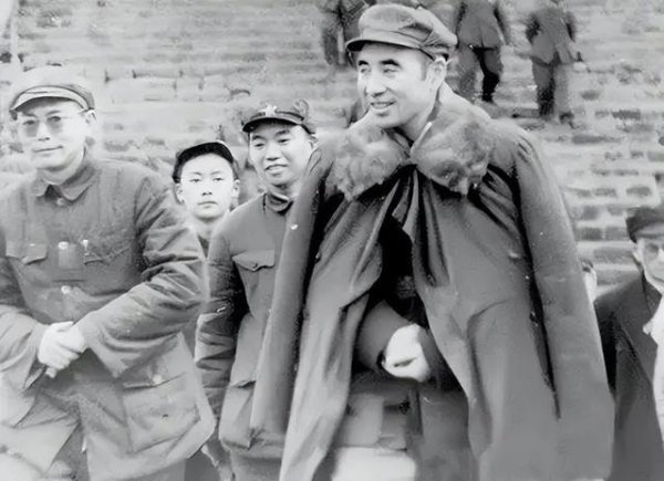 危机四伏：解放战争中最凶险的一战，打赢全盘皆活，打输全军覆没