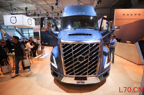 IAA 国际商用车展上展出的沃尔沃 VNL 860 重型卡车